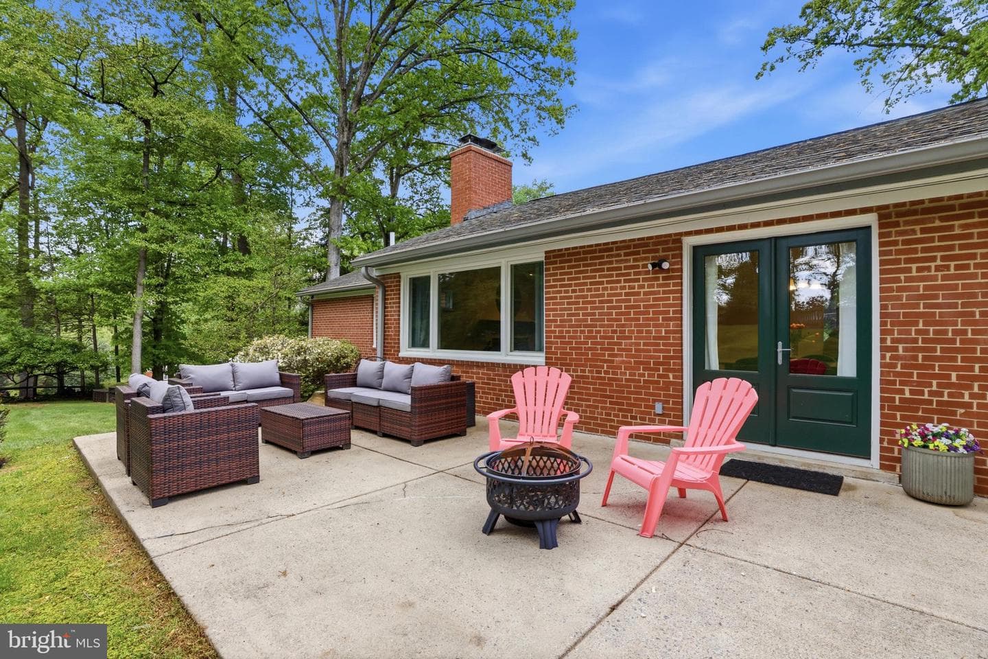 111 Lillian Lane photo 29