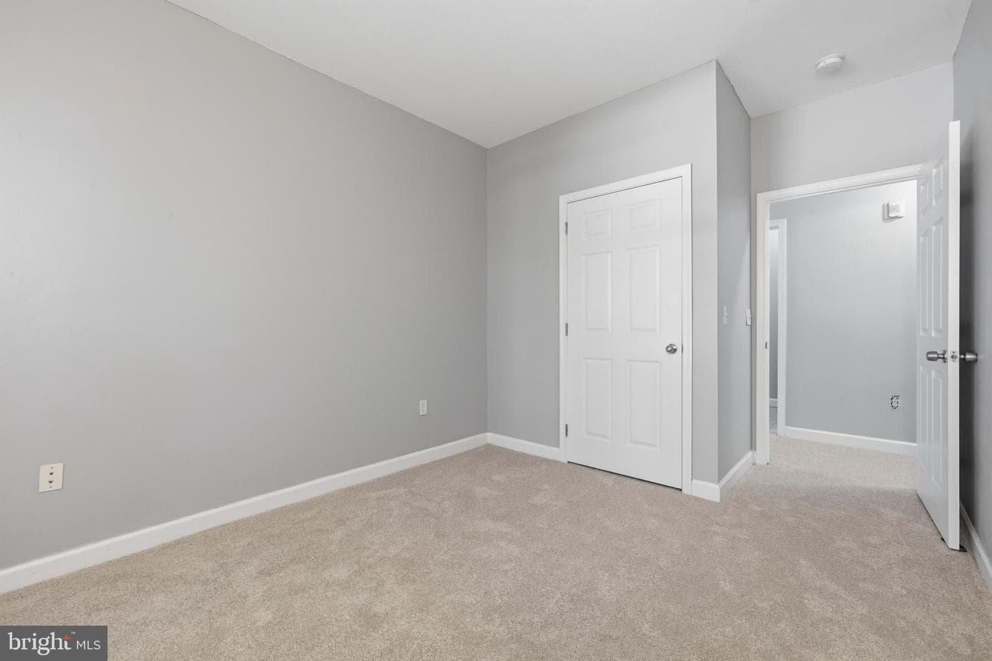 501 Hungerford Drive #144 photo 31