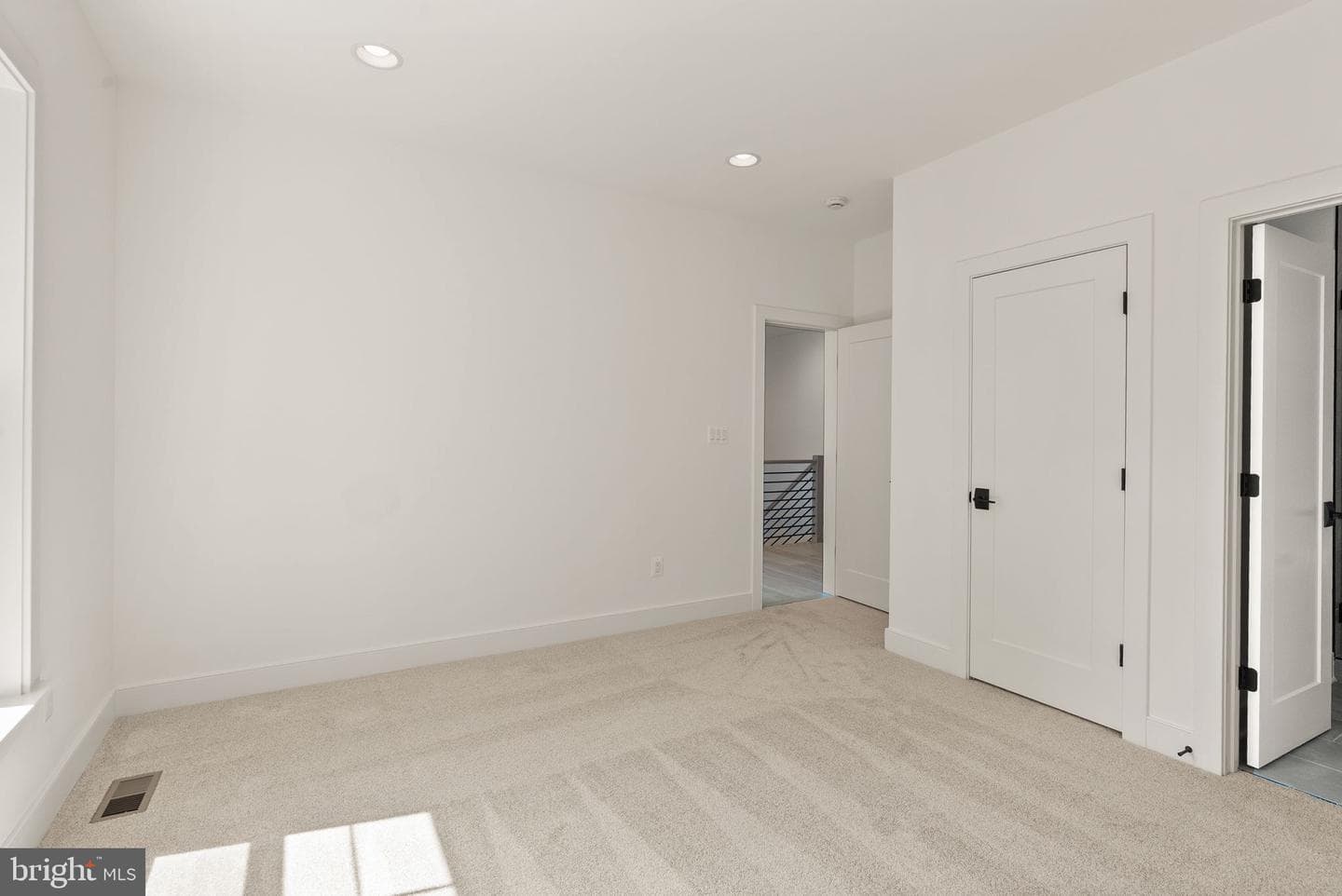 7215 Barnett Road photo 32