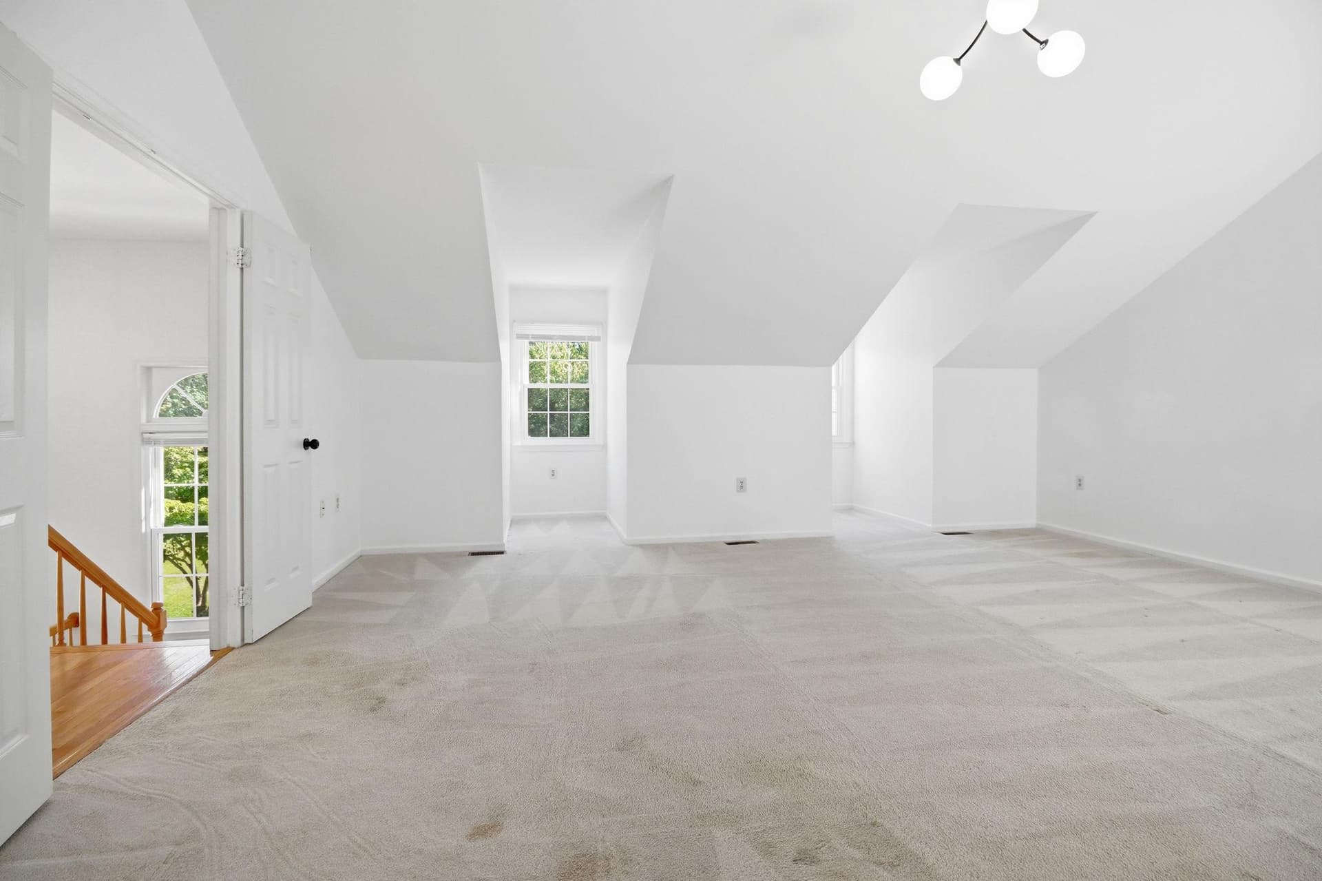 124 Englefield Drive photo 20