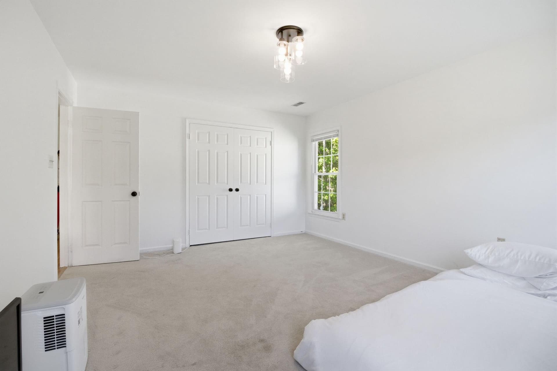 124 Englefield Drive photo 27