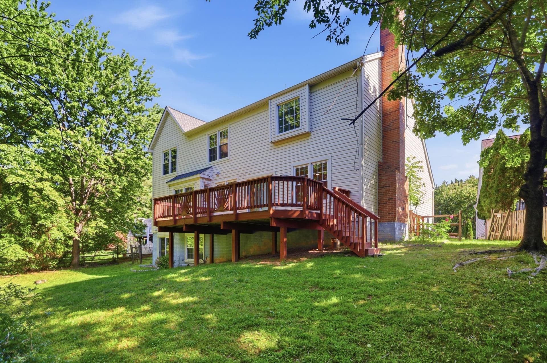 124 Englefield Drive photo 41