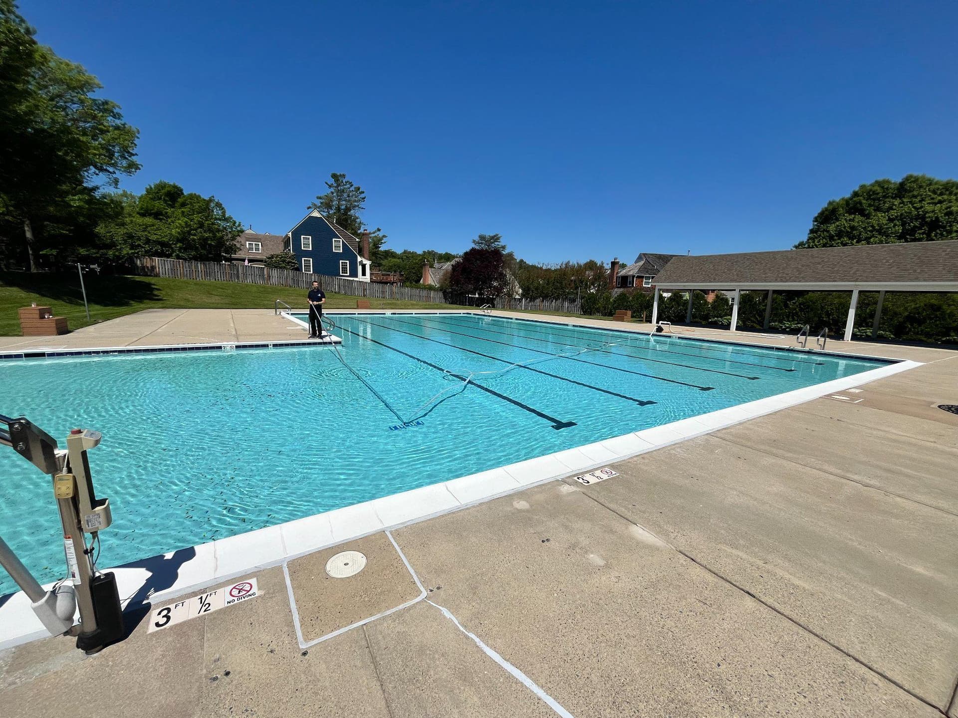 124 Englefield Drive photo 43
