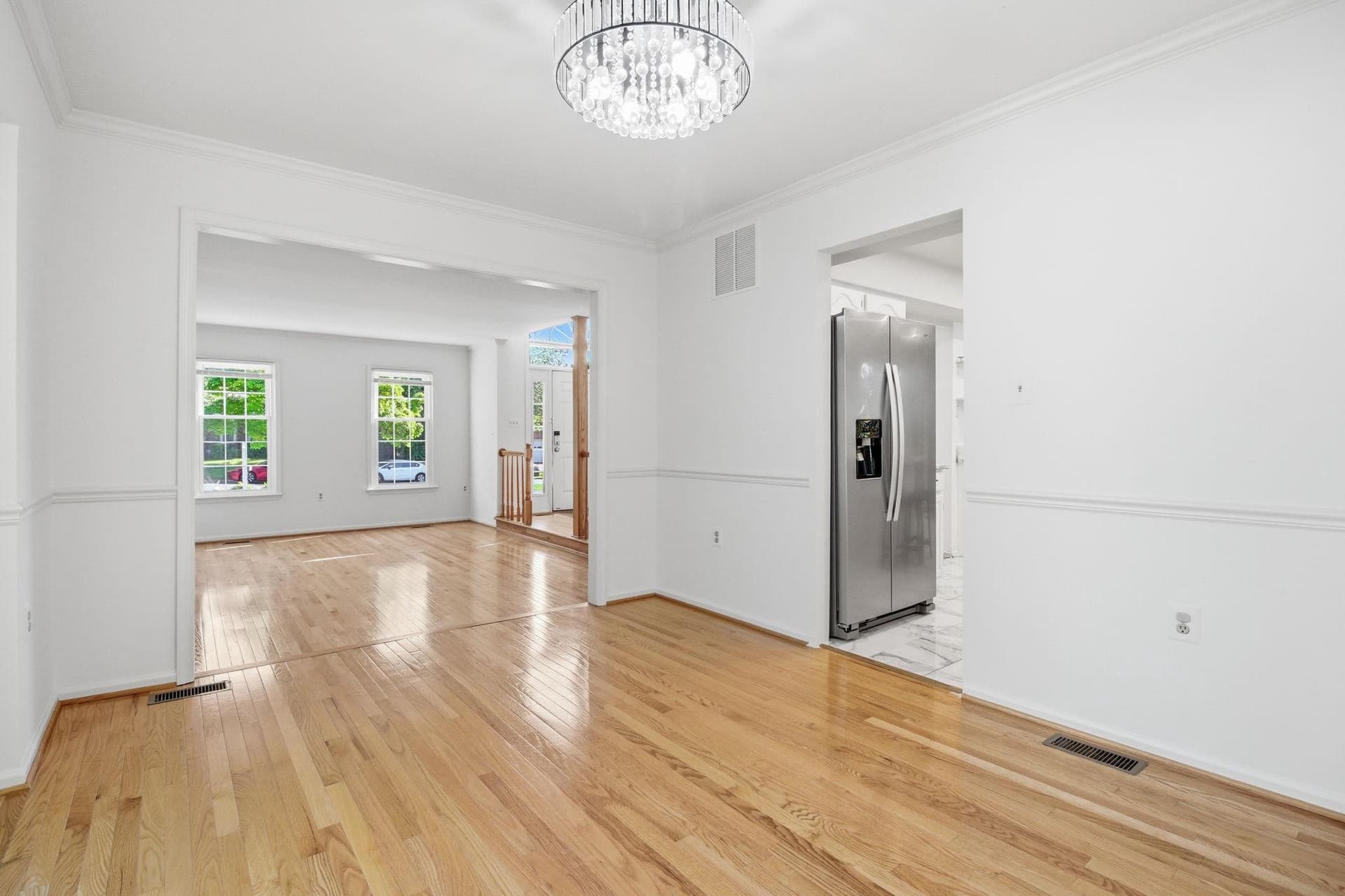 124 Englefield Drive photo 8