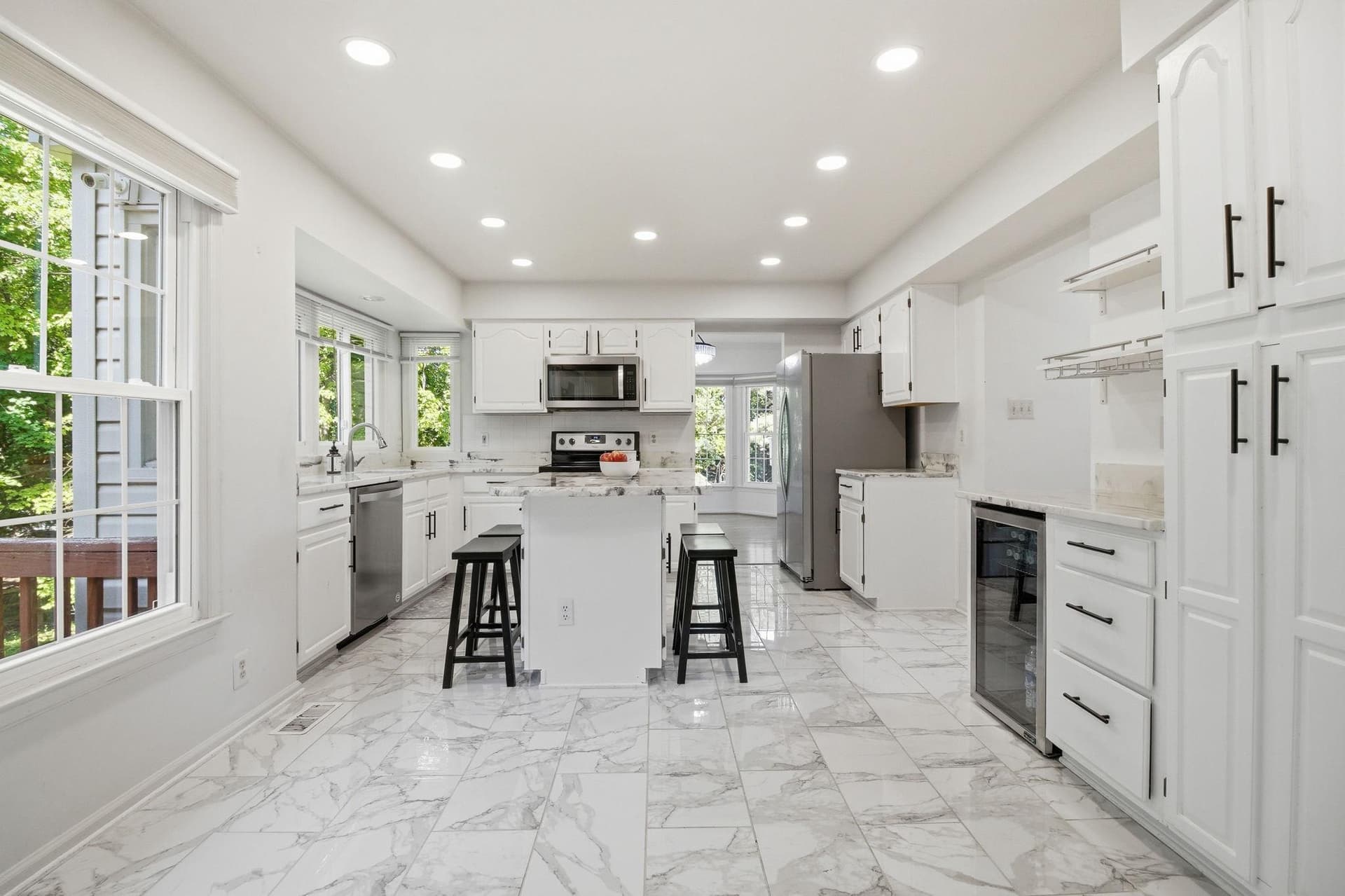 124 Englefield Drive photo 9