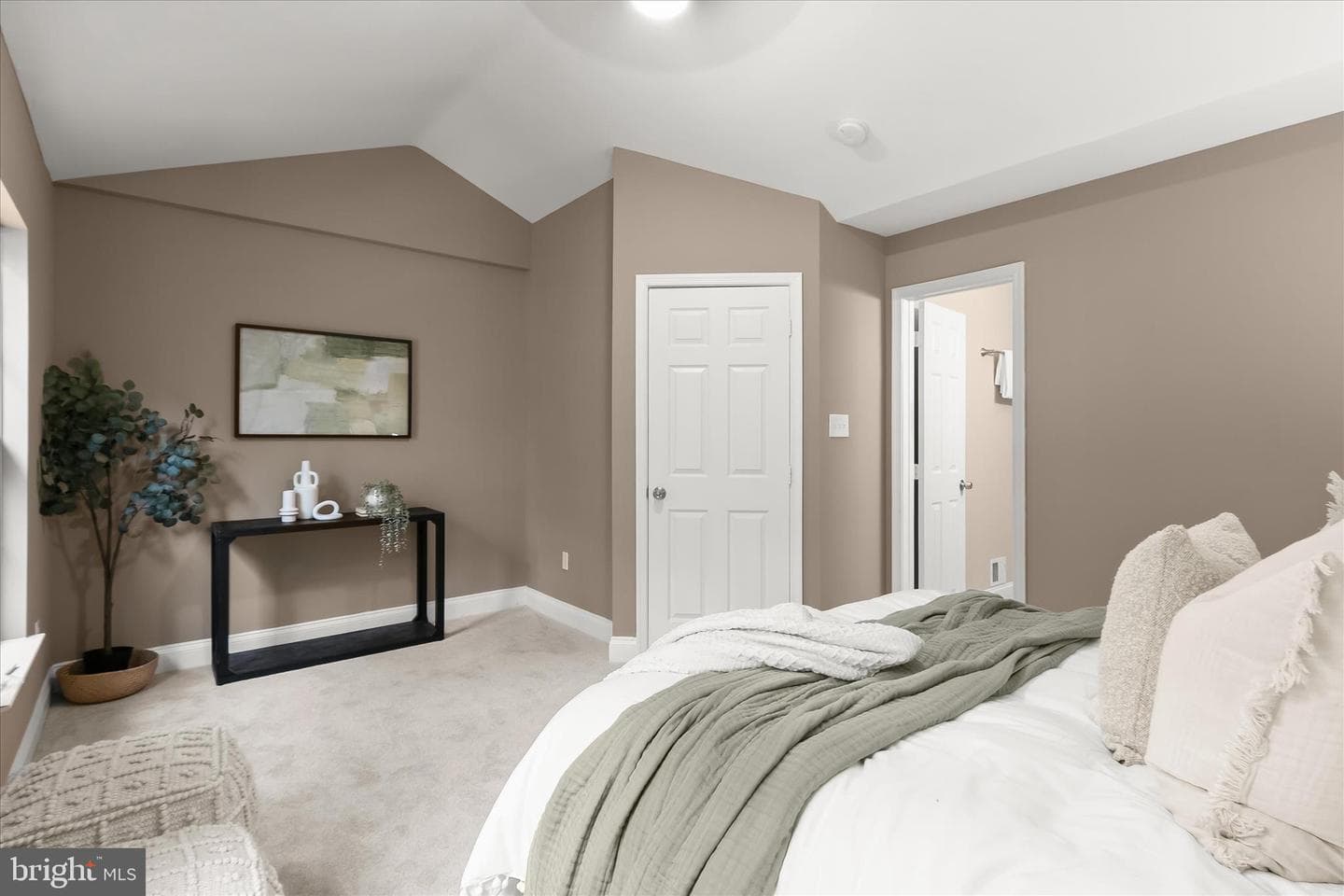 13523 Hamlet Square Court photo 20