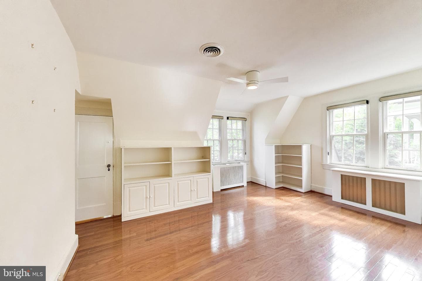 4118 Woodbine Street photo 33
