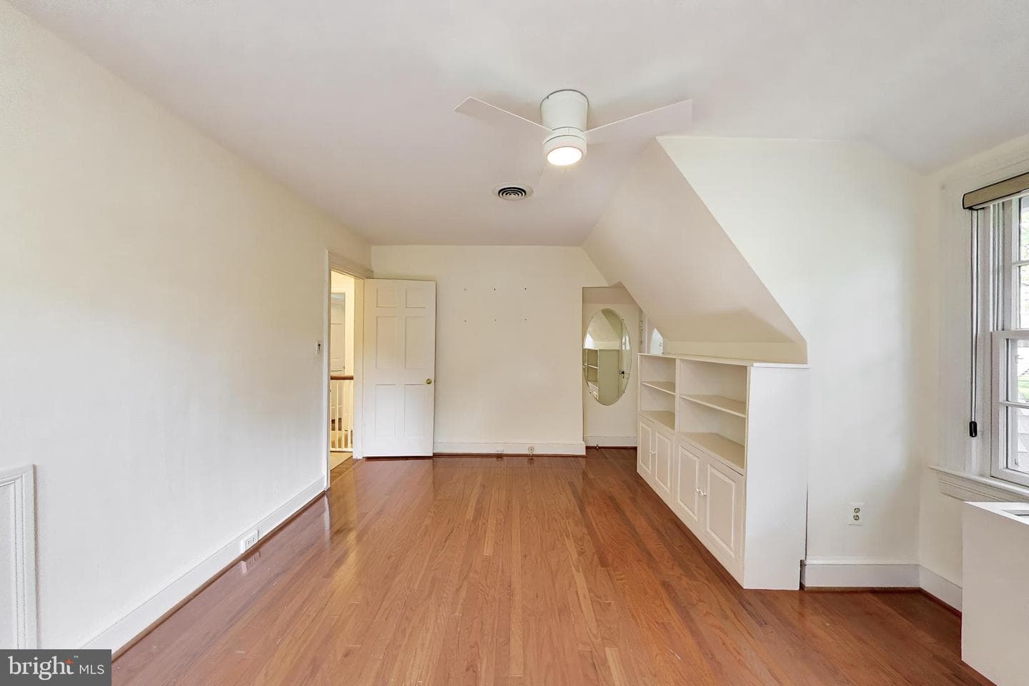 4118 Woodbine Street photo 34
