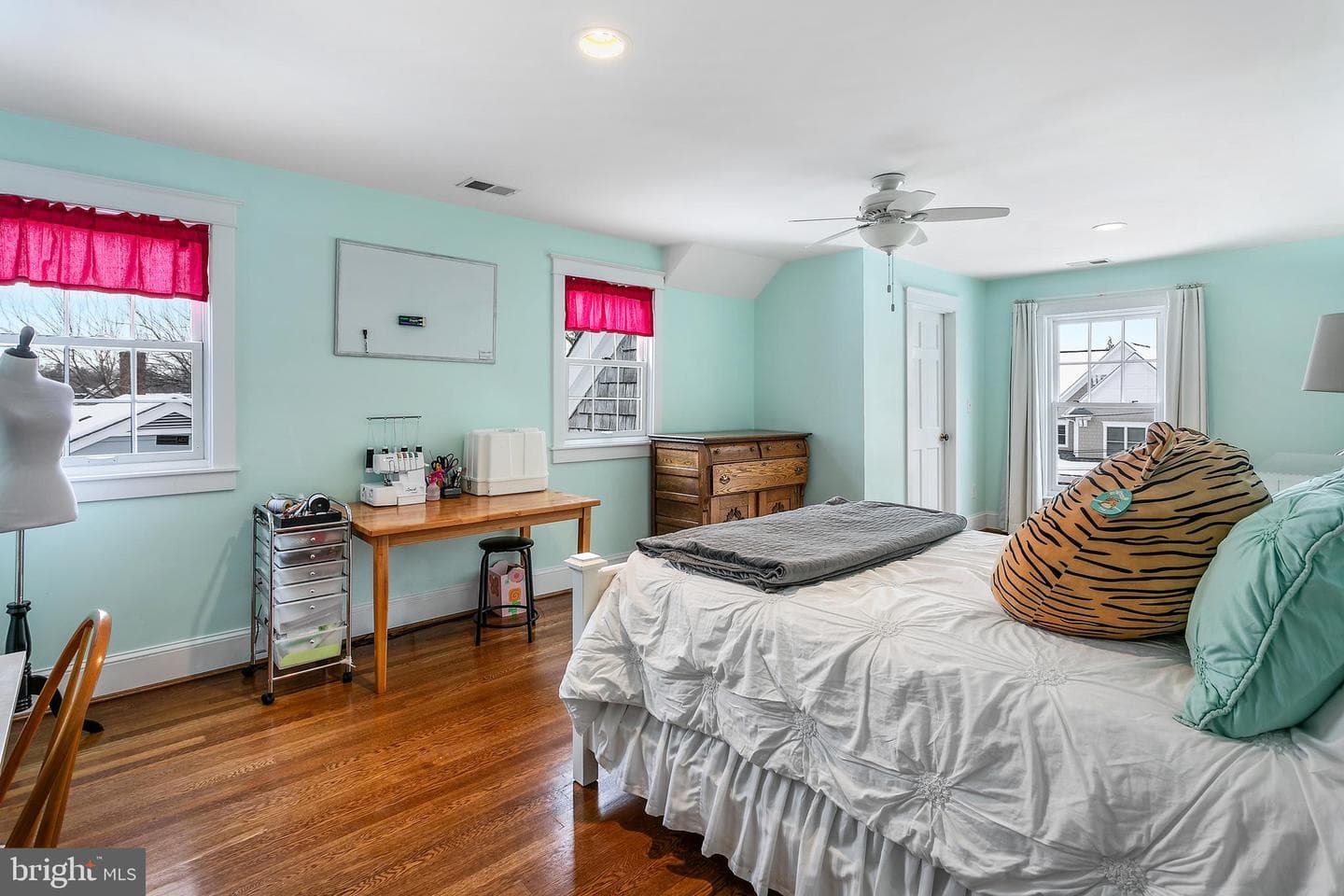 2800 Greenvale Street photo 40