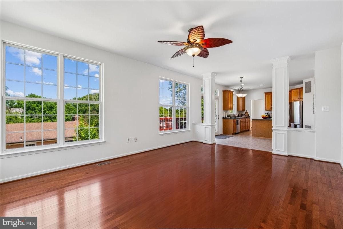 2105 Walking Crest Court photo 27