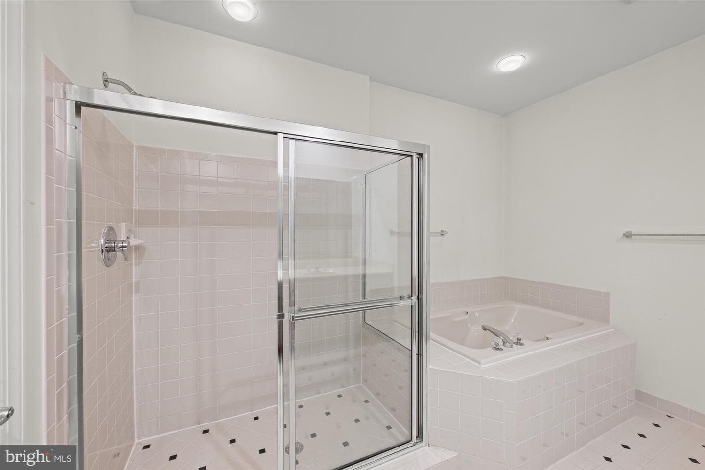 7016 Fawn Trail Court photo 39