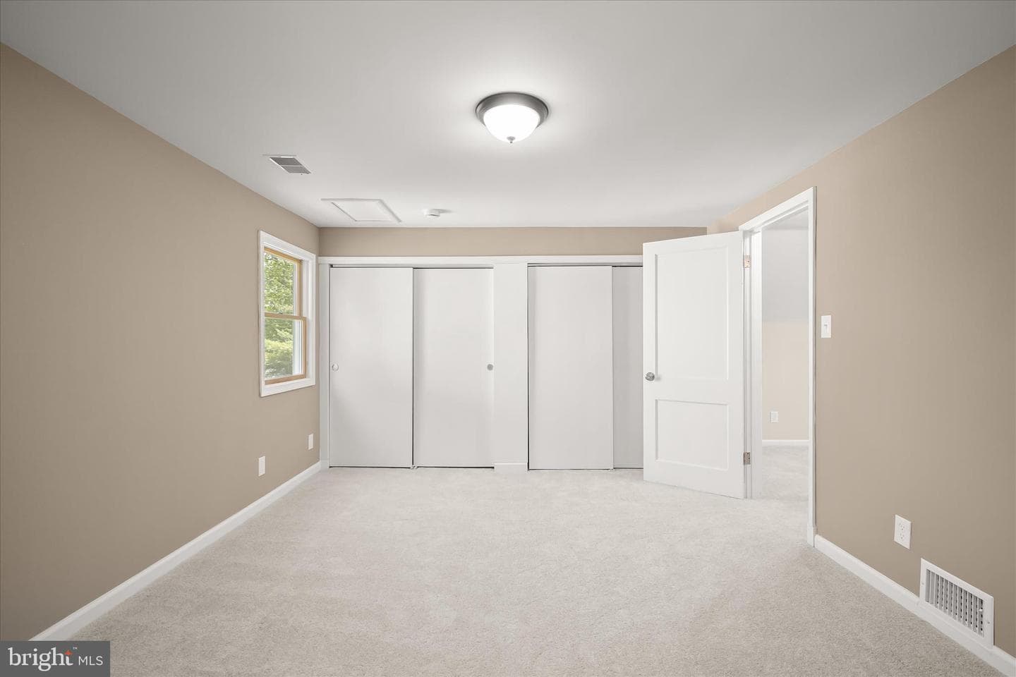 10128 Hereford Place photo 32