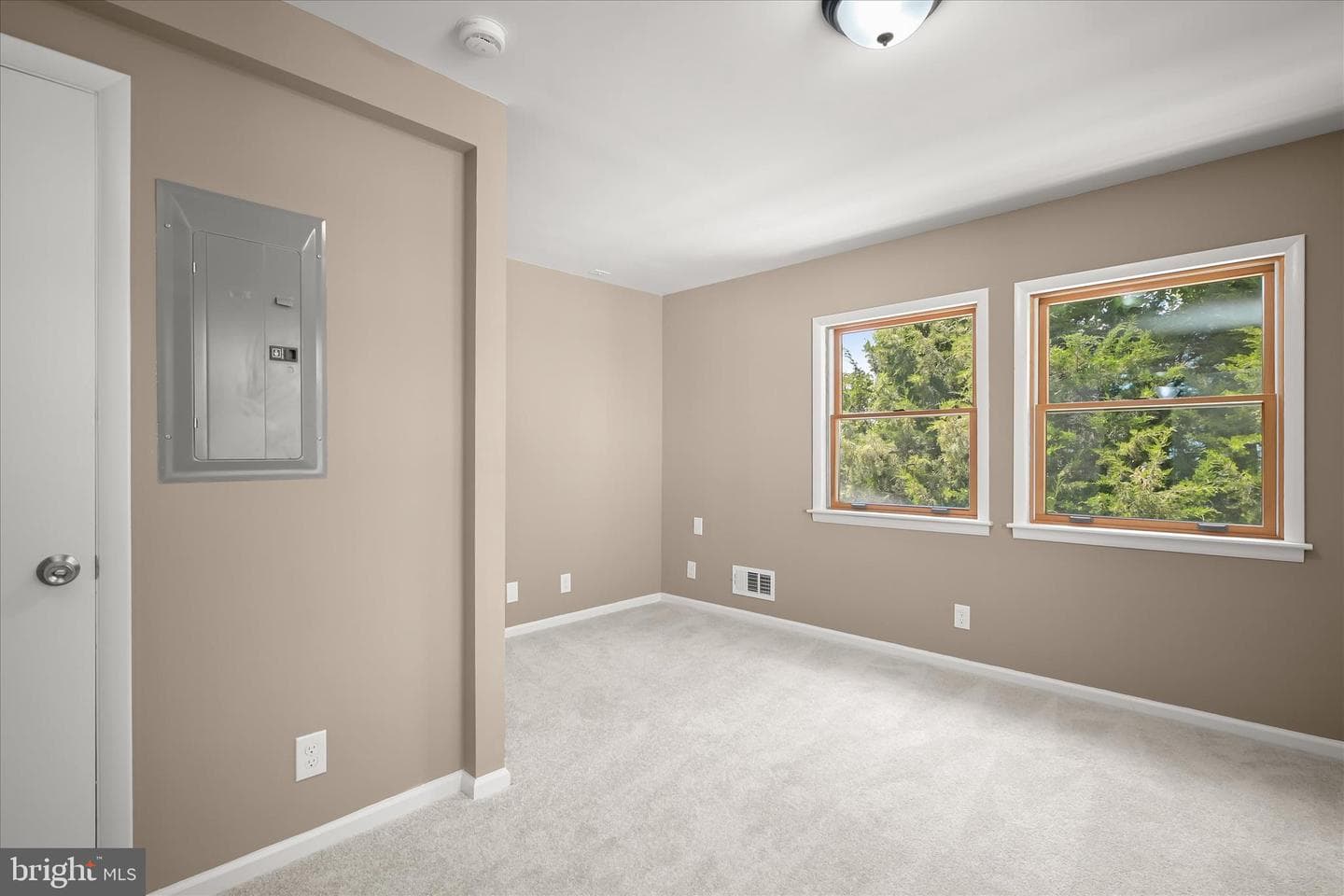 10128 Hereford Place photo 35