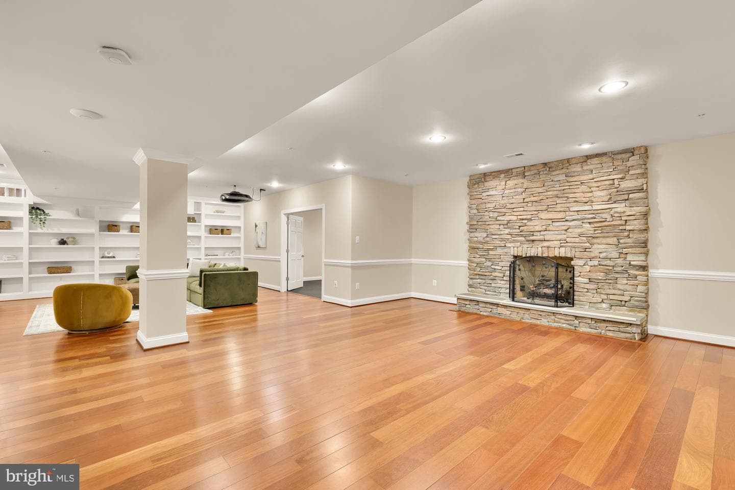 5501 Montgomery Street photo 26