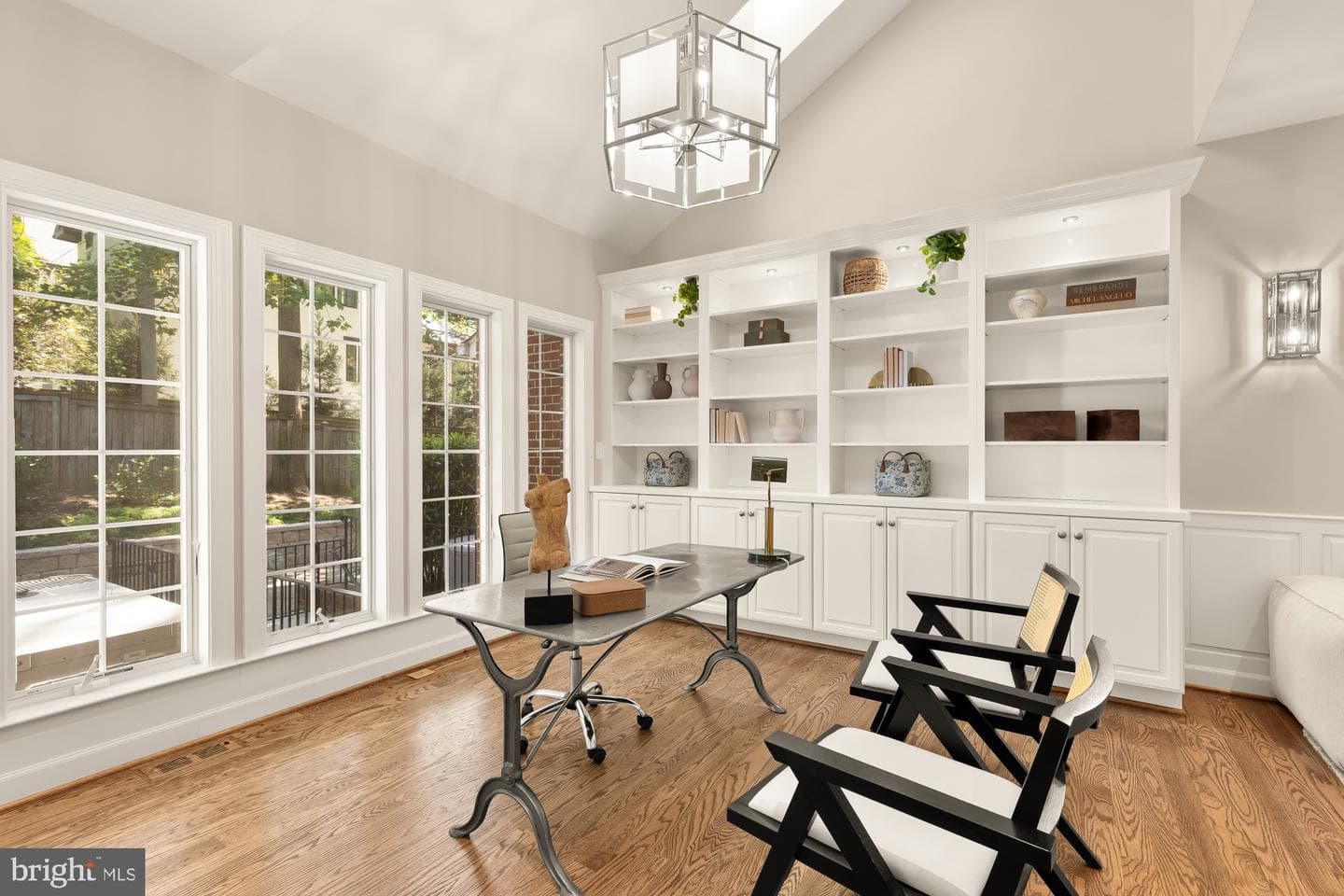 5501 Montgomery Street photo 6