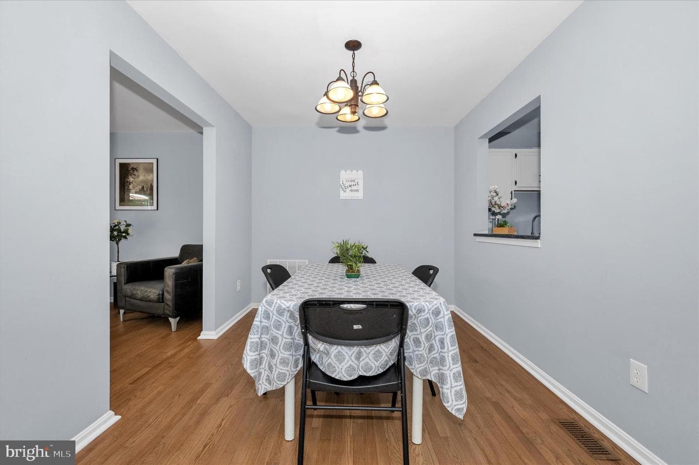 10120 Nightingale Street photo 10