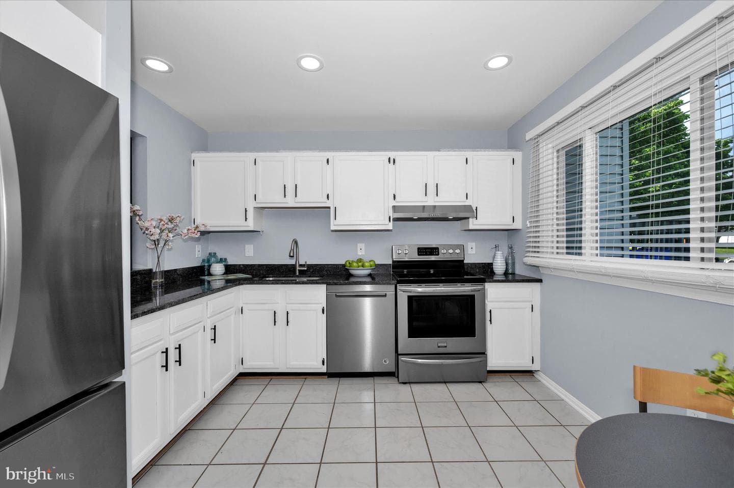 10120 Nightingale Street photo 16
