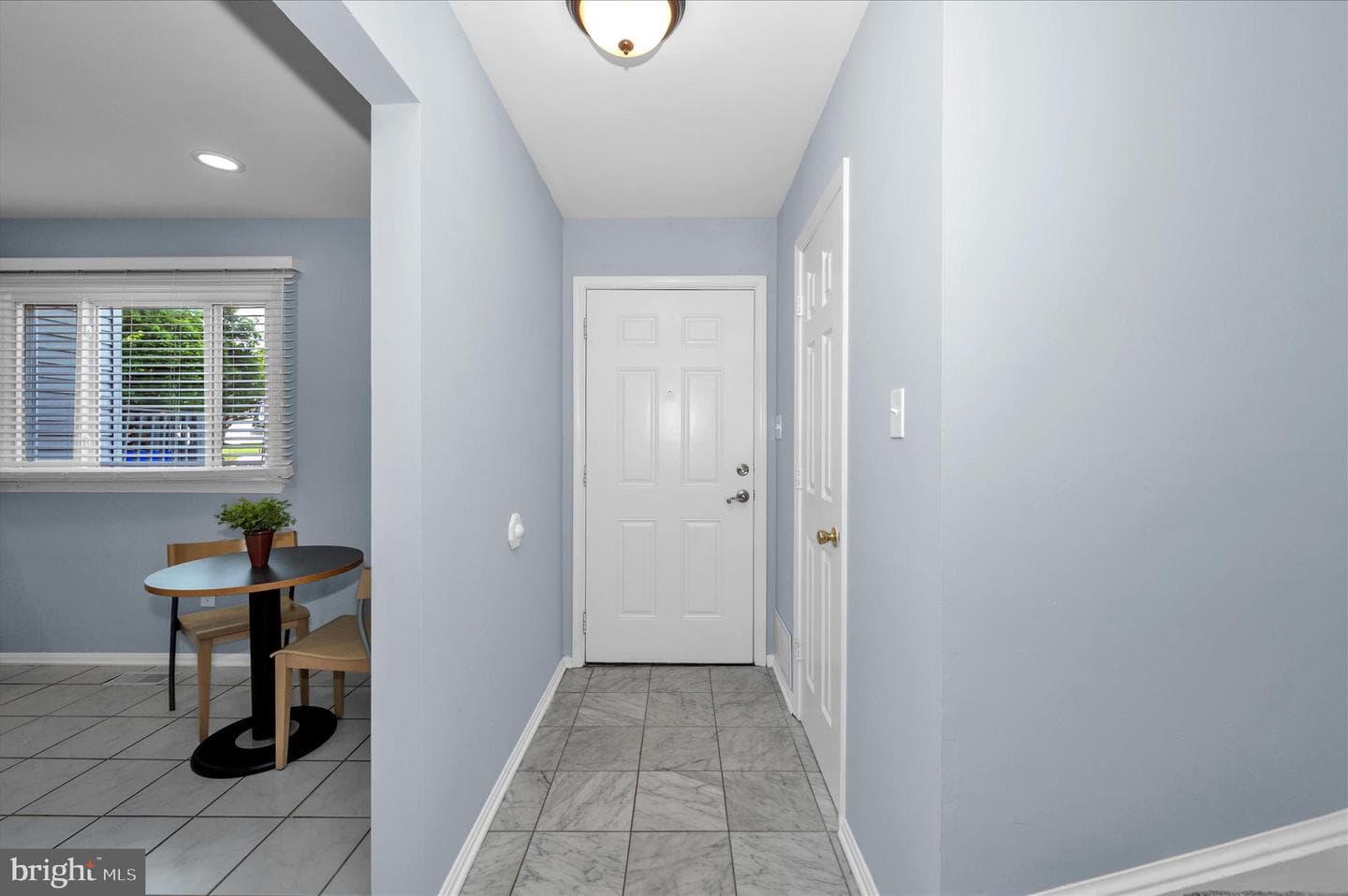10120 Nightingale Street photo 5