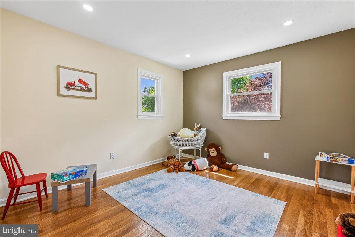1705 Crestview photo 23