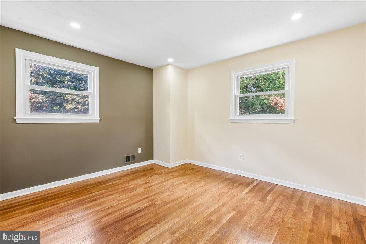 1705 Crestview photo 25