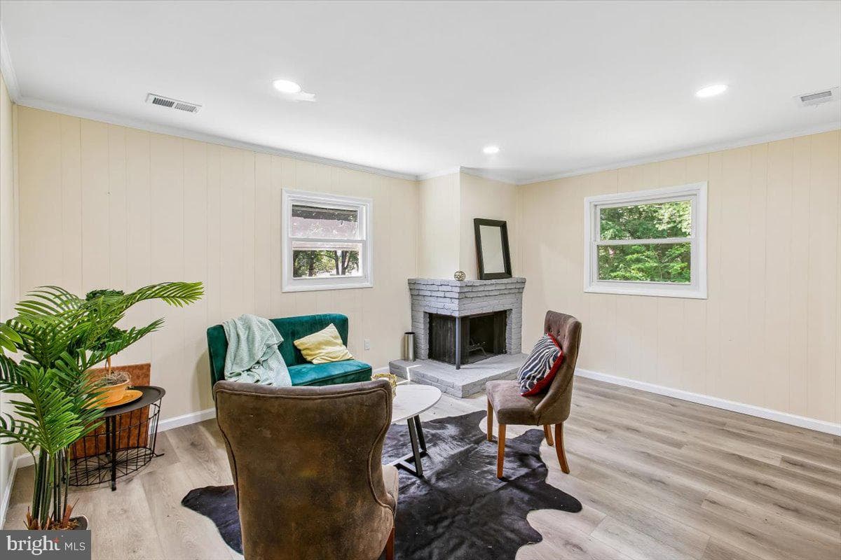 1705 Crestview photo 29