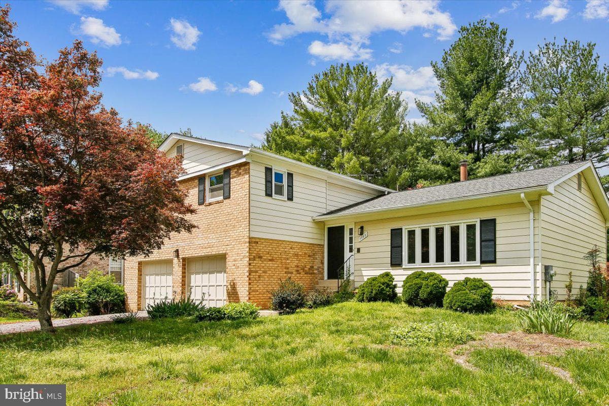 1705 Crestview photo 3