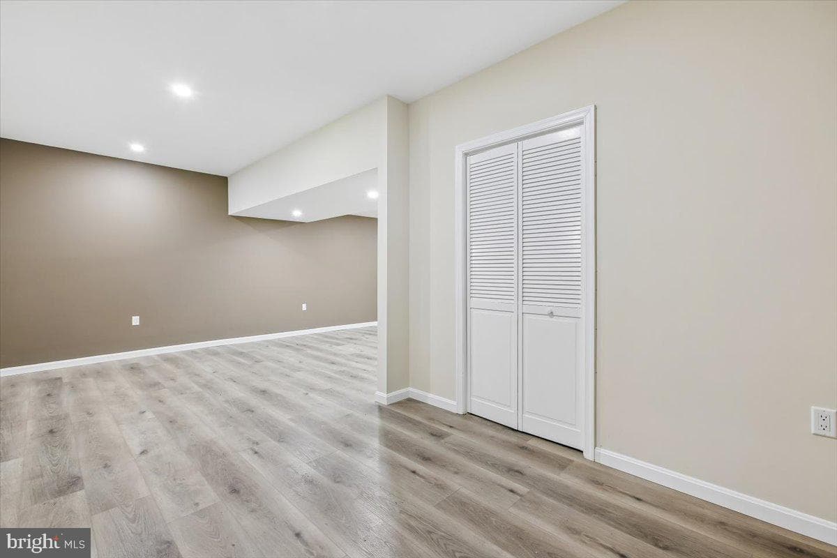1705 Crestview photo 34