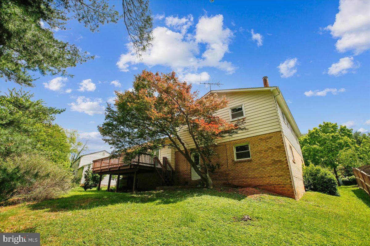 1705 Crestview photo 40