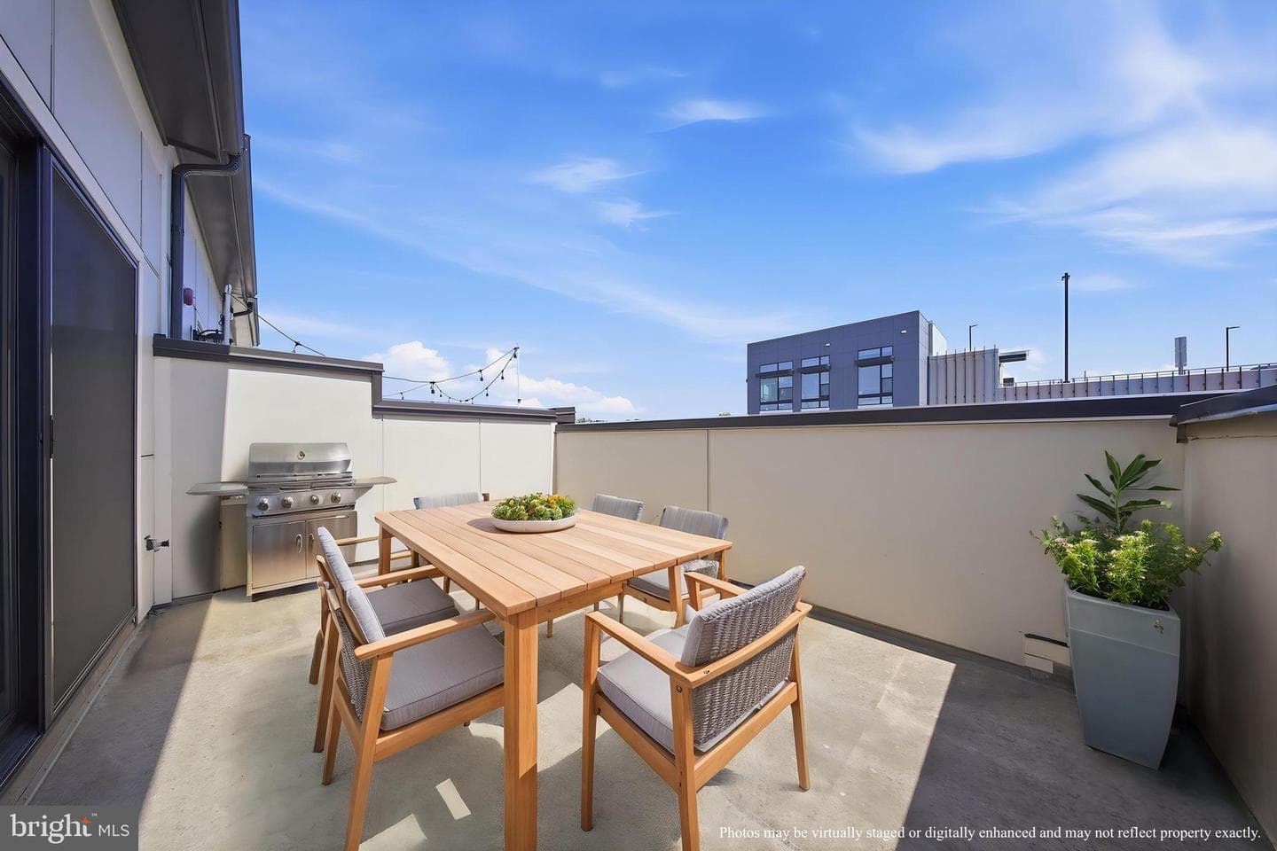16136 Columbus Avenue photo 17