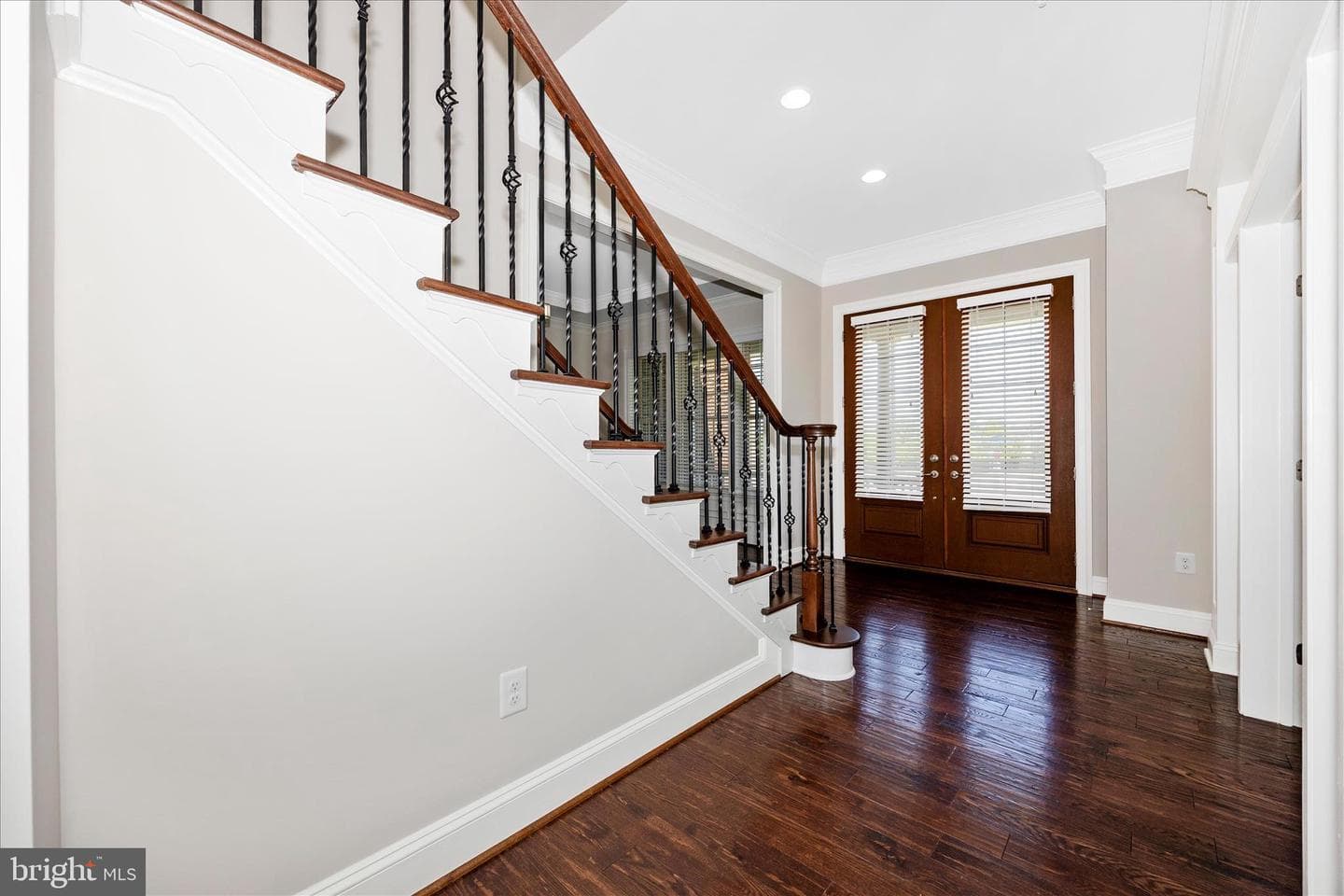 100 Castle Oak Court photo 4