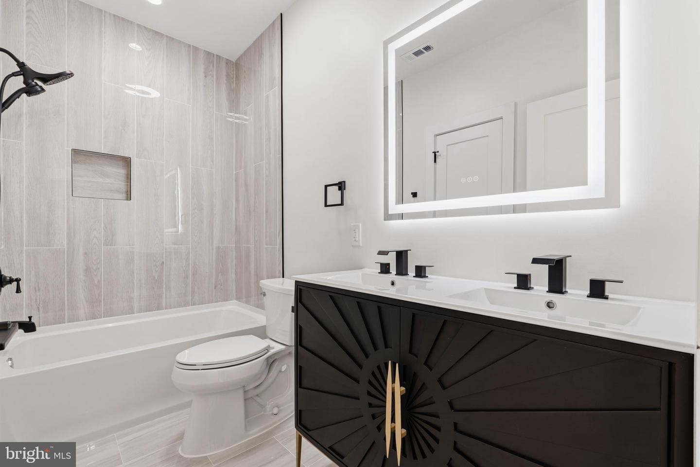 512 Bickford Avenue photo 36