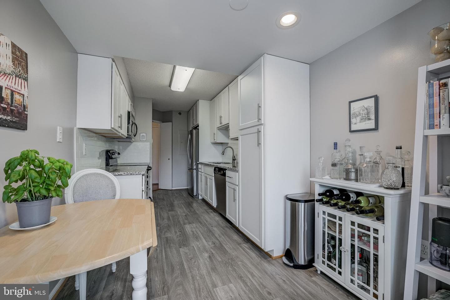 15100 Interlachen Drive #4-521 photo 26