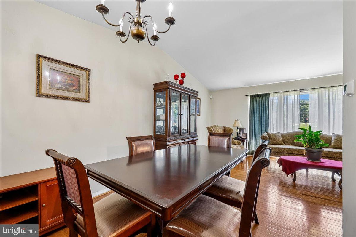 5001 Aspen Hill Rd photo 13