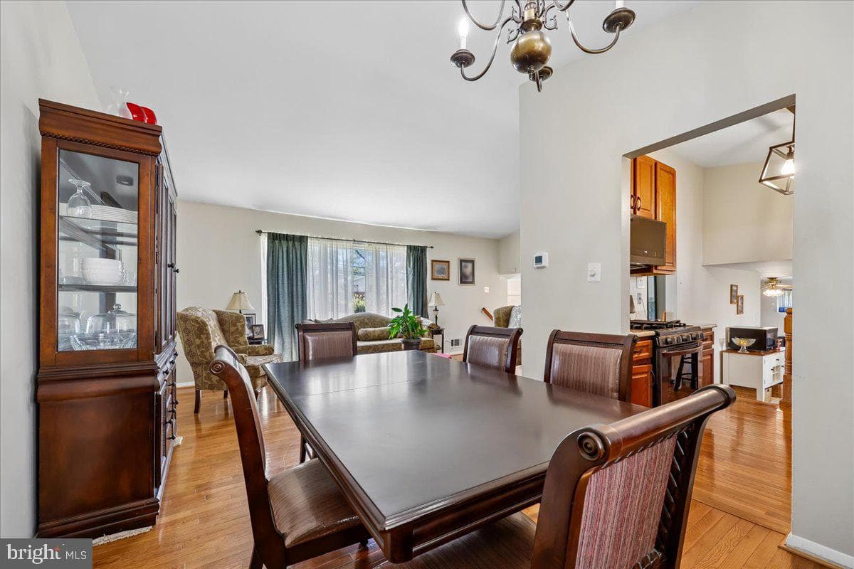 5001 Aspen Hill Rd photo 14