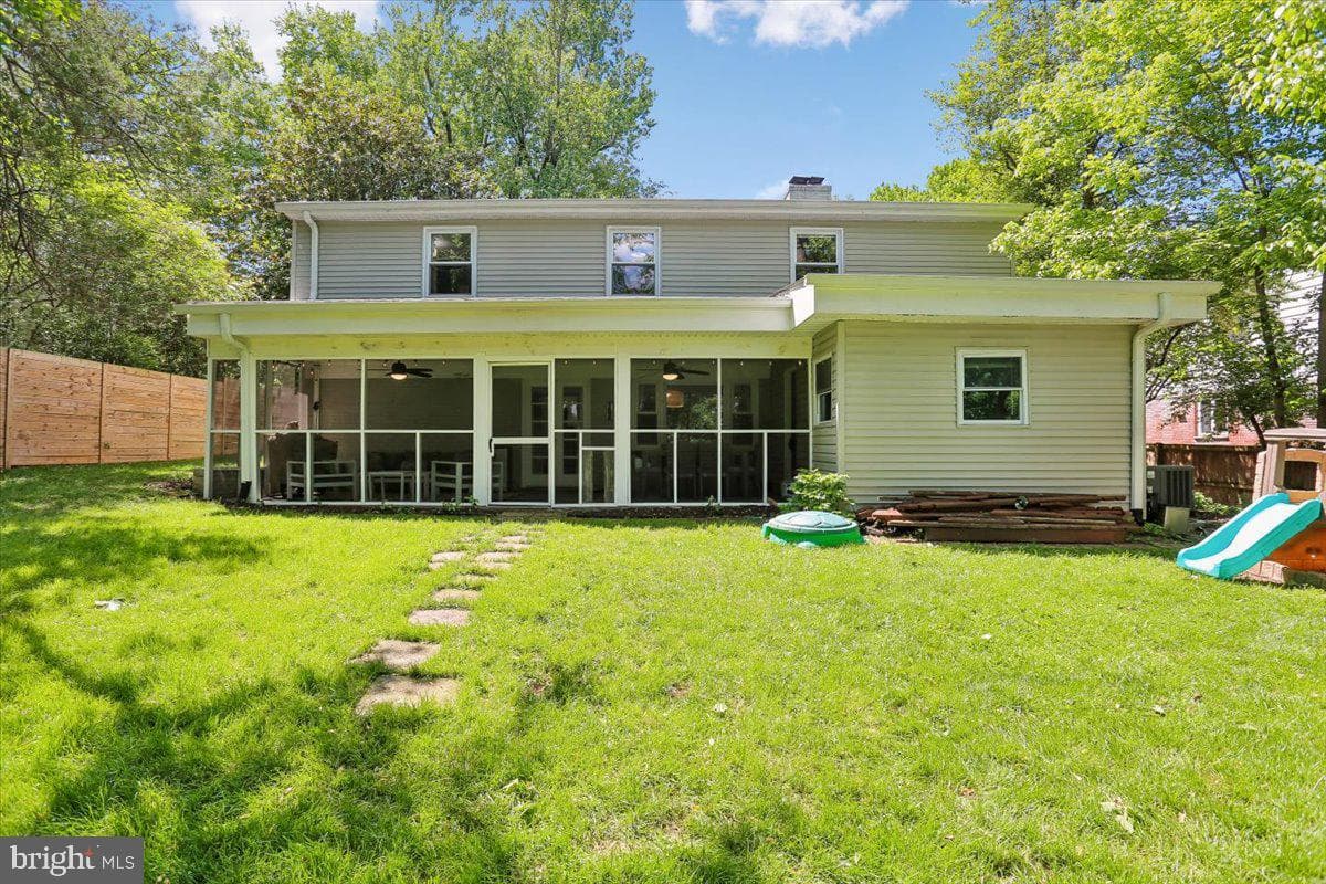 9409 Holland Avenue photo 29
