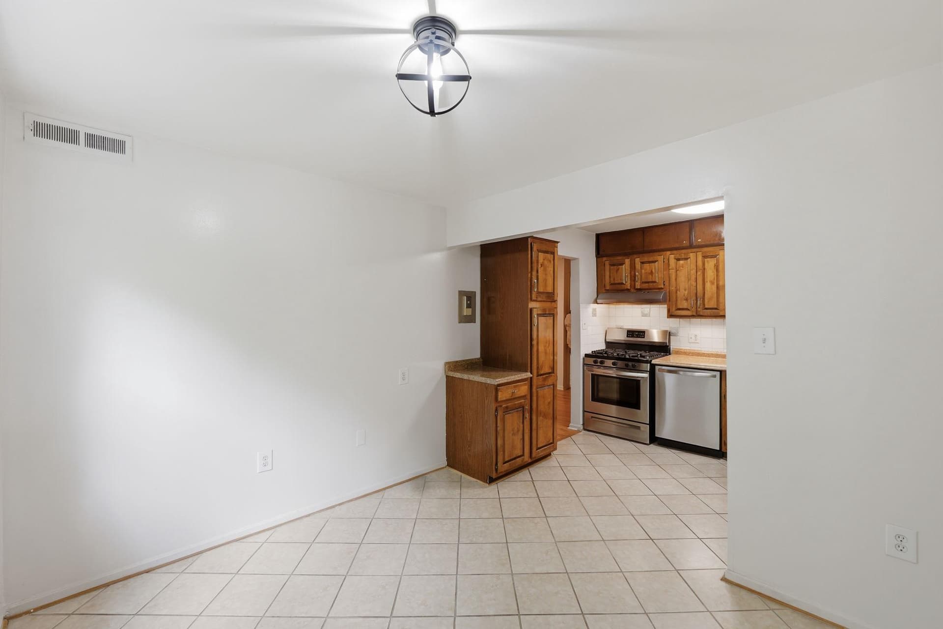 876 College Parkway #201 photo 18