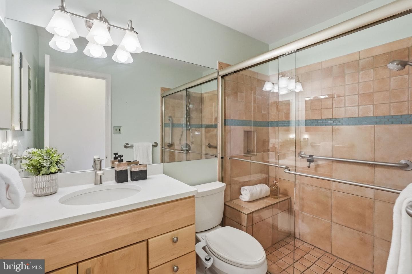 8100 Buckspark Lane E photo 17