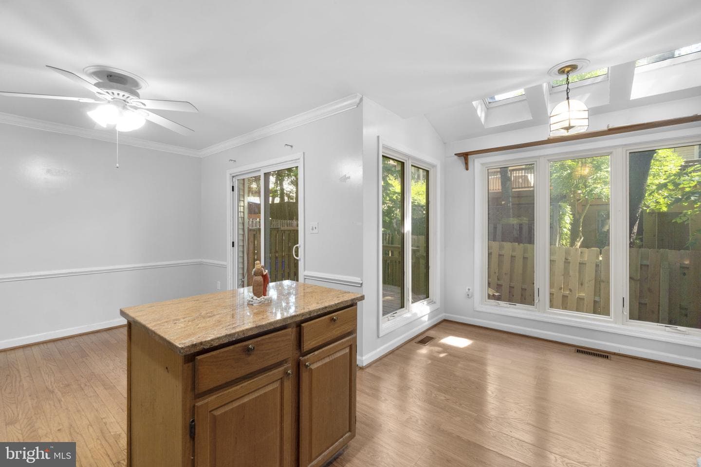 20323 Cedarhurst Way photo 9