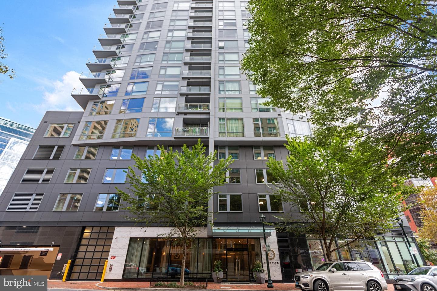 4960 Fairmont Avenue #905 photo 32