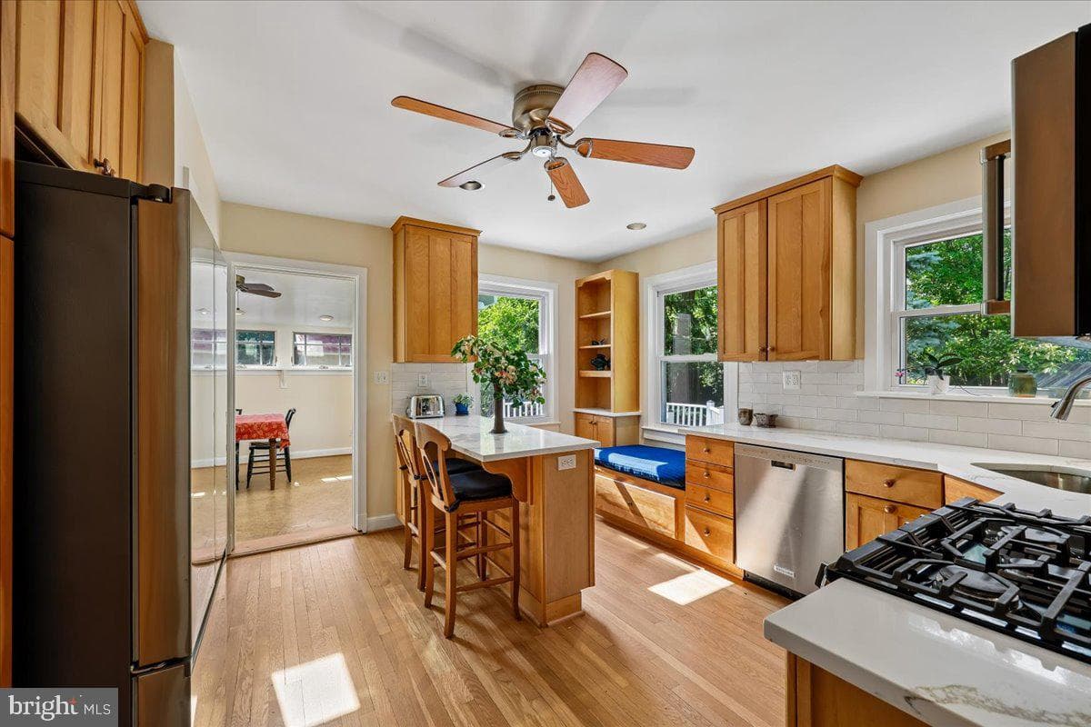 9 Pine Avenue photo 25