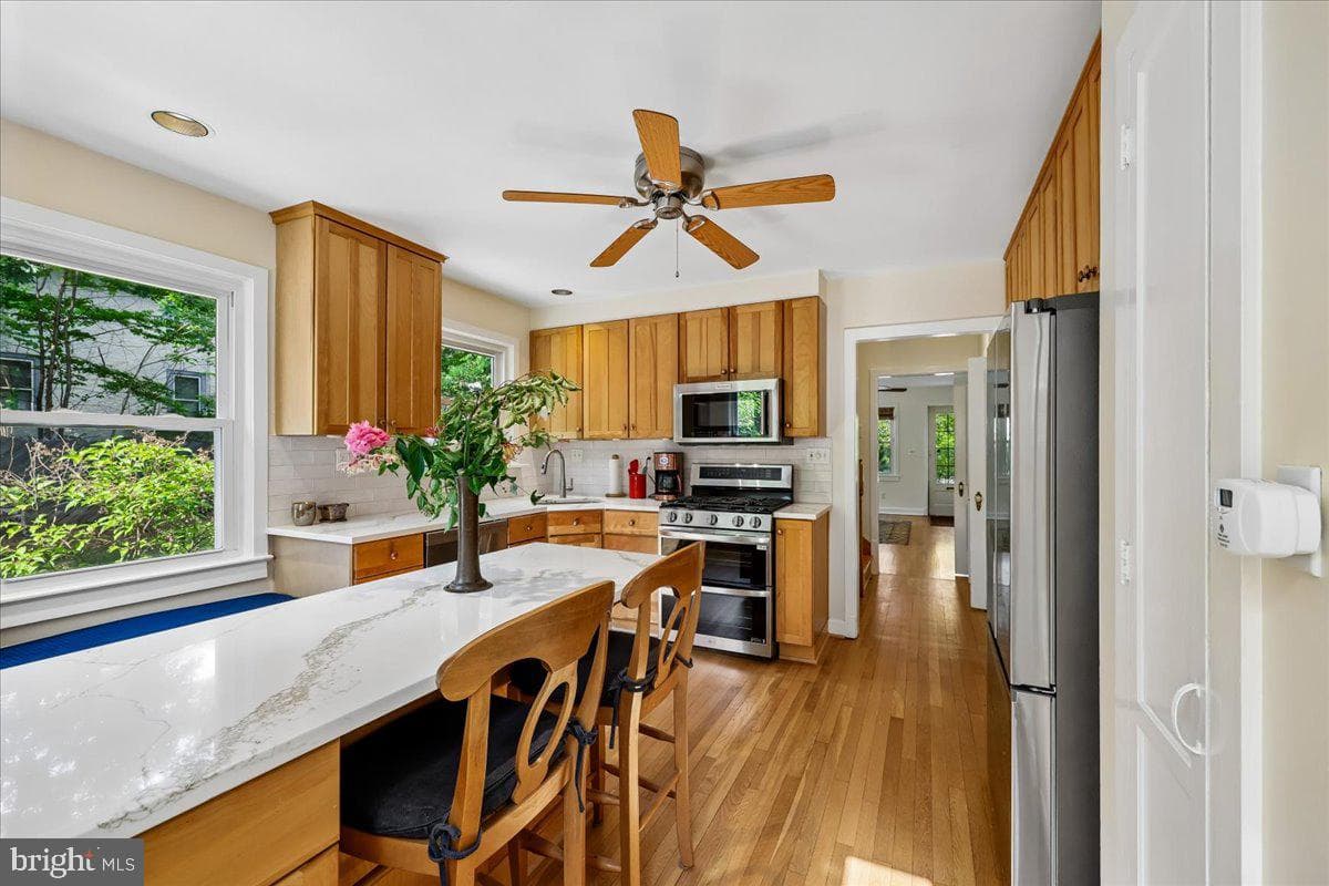 9 Pine Avenue photo 26