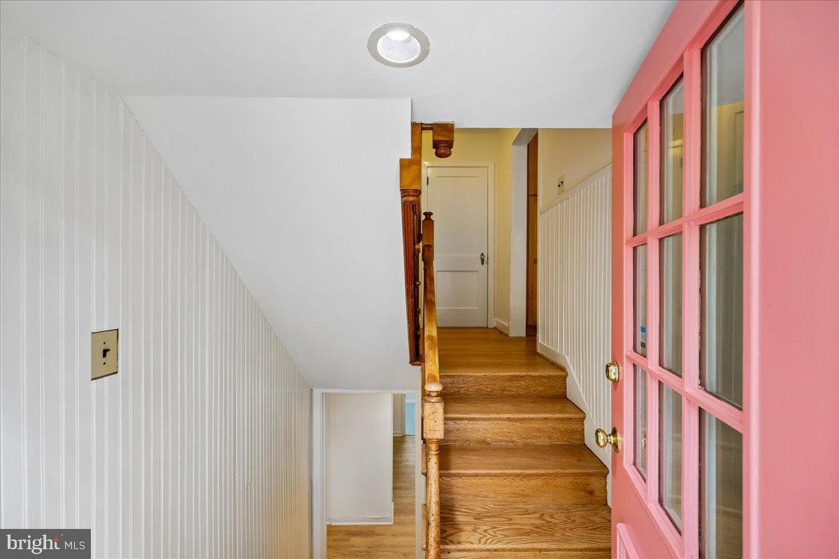 9 Pine Avenue photo 49