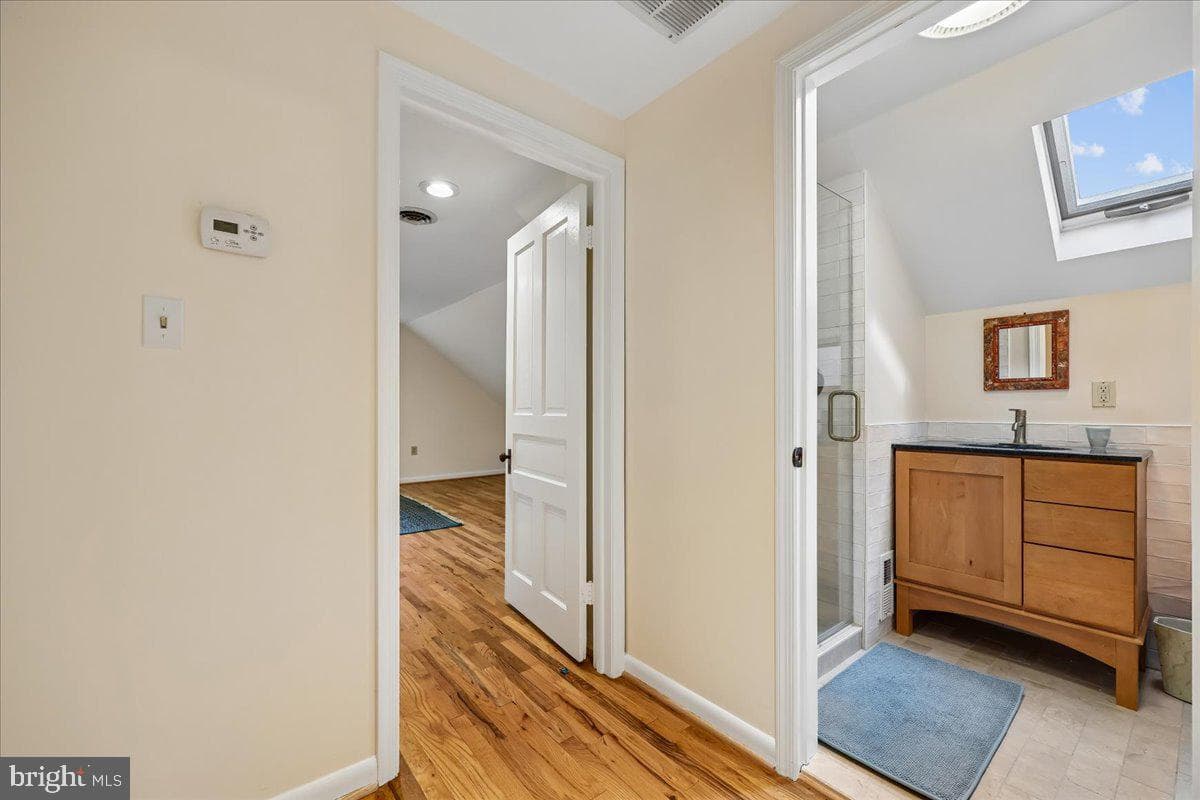 9 Pine Avenue photo 62