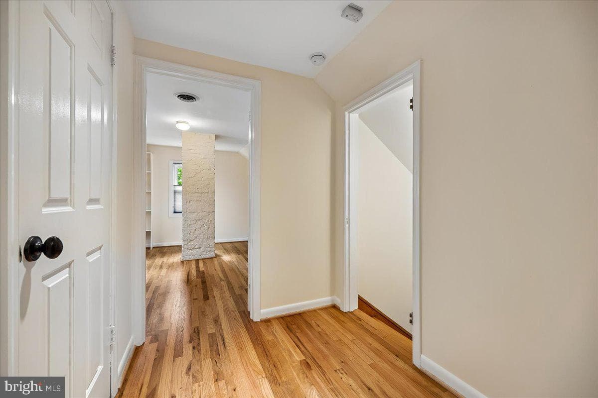 9 Pine Avenue photo 64