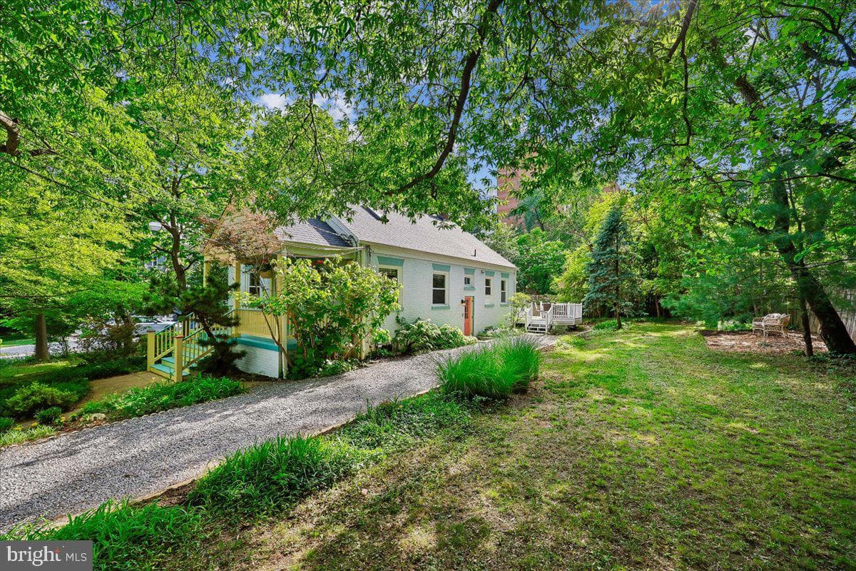 9 Pine Avenue photo 80
