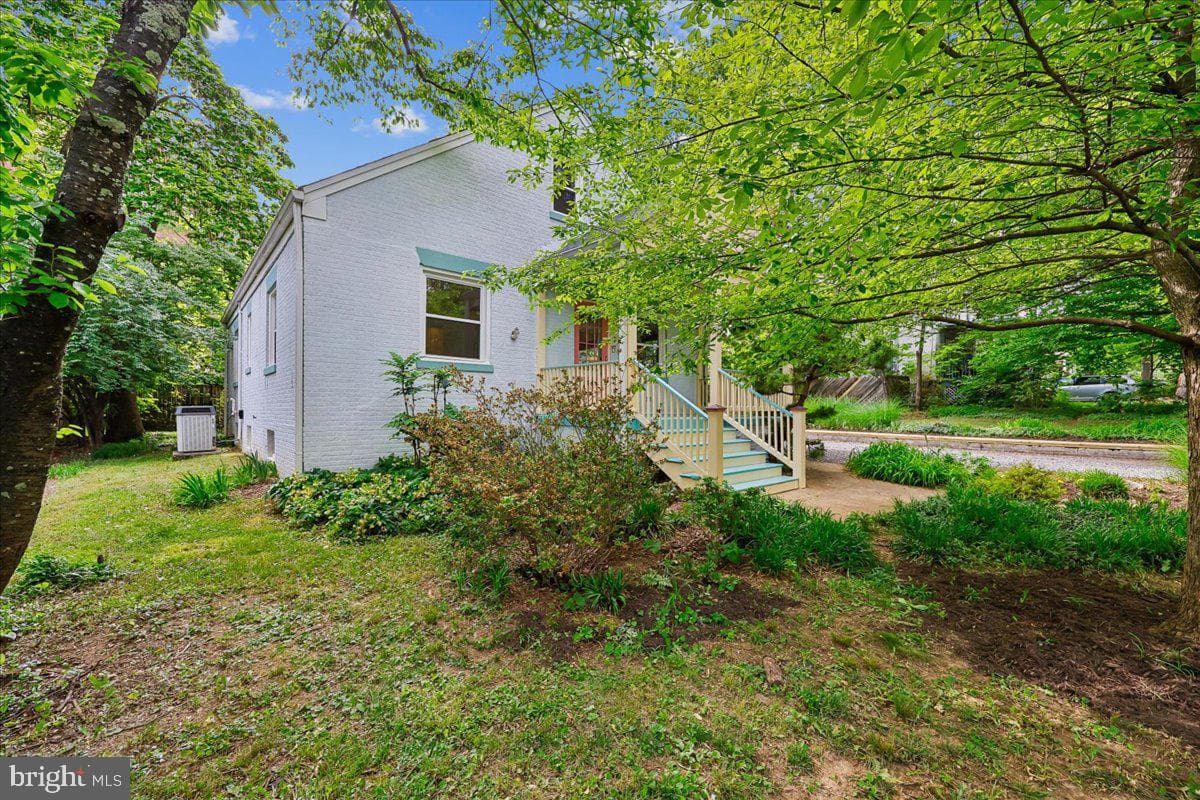 9 Pine Avenue photo 84