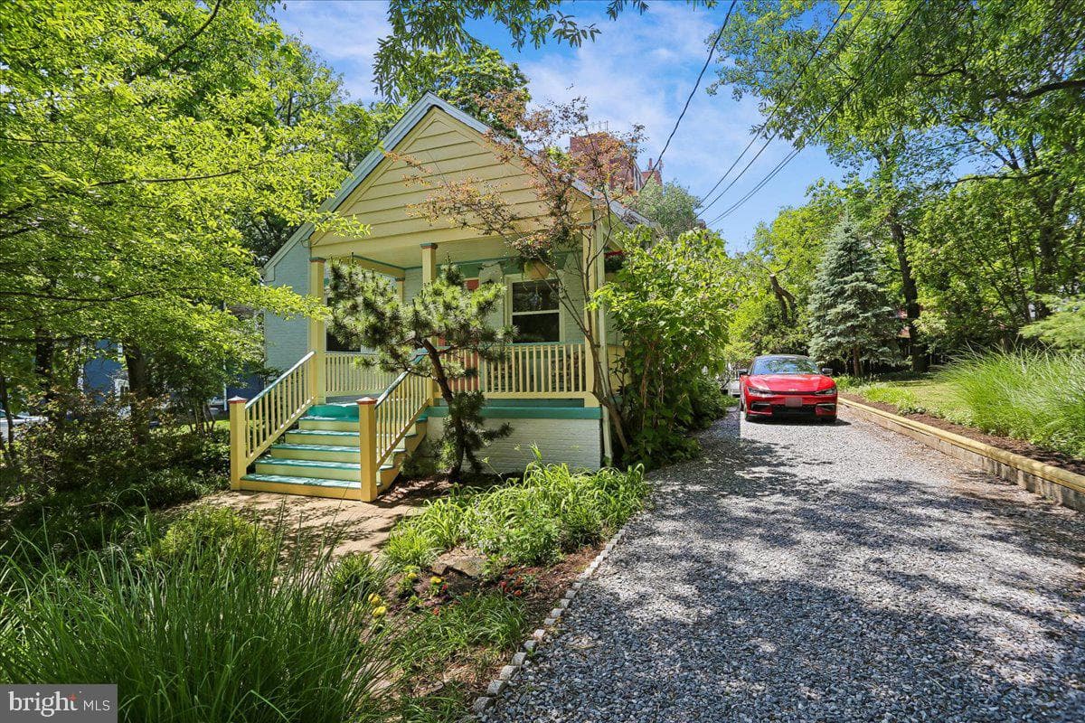 9 Pine Avenue photo 99