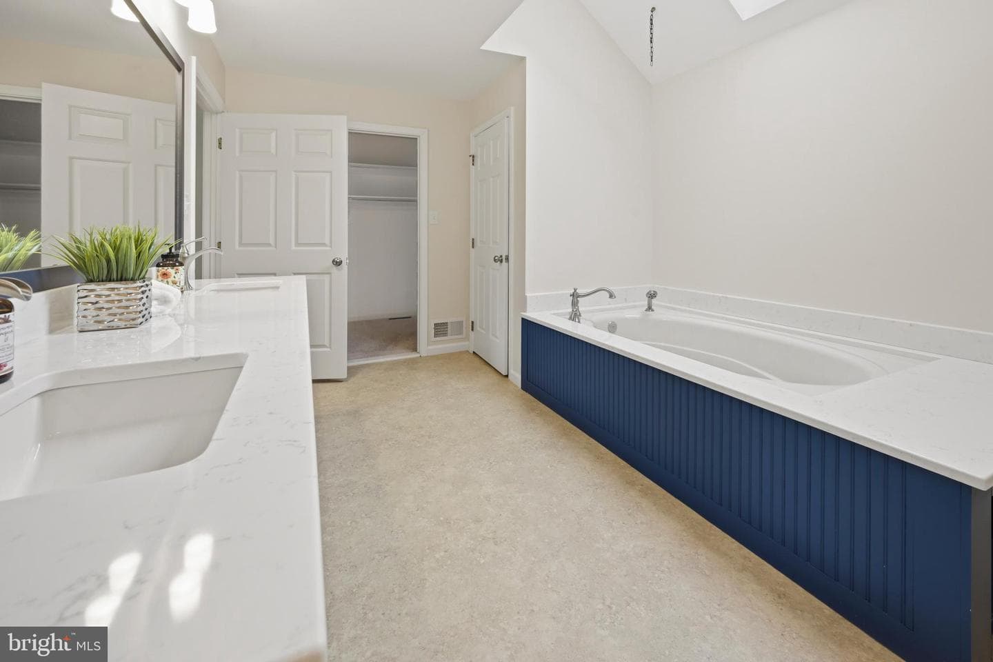 7427 Ottenbrook Terrace photo 22