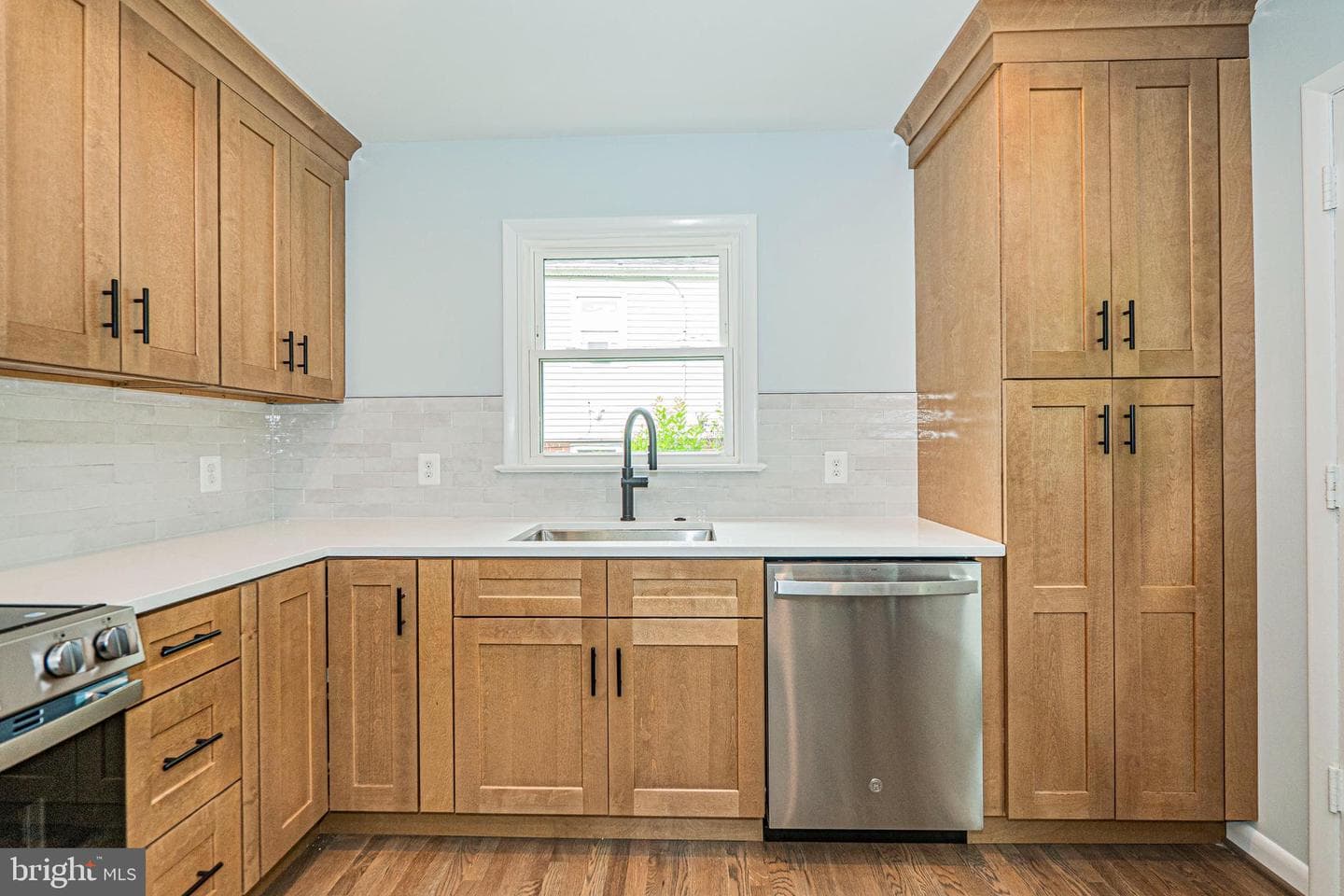 3901 Spruell Drive photo 10
