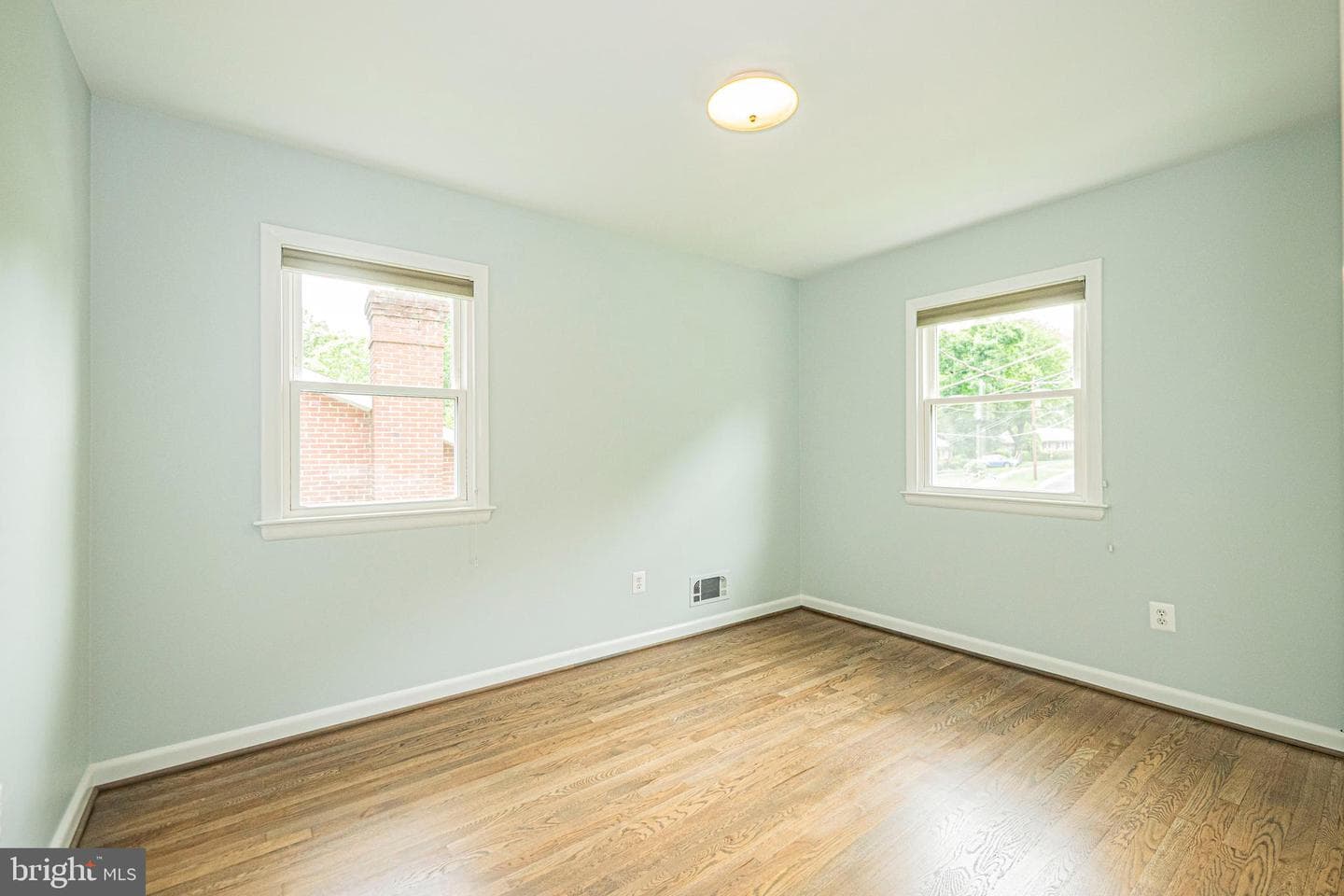 3901 Spruell Drive photo 20